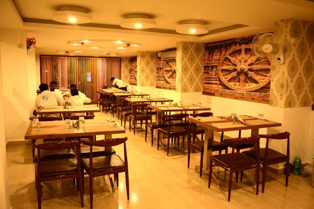 Aum Hotel 푸타파르티 외부 사진